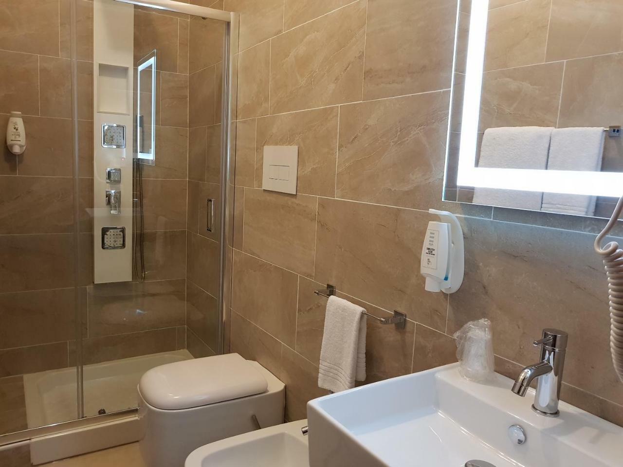 Hotel Valmarina 3*